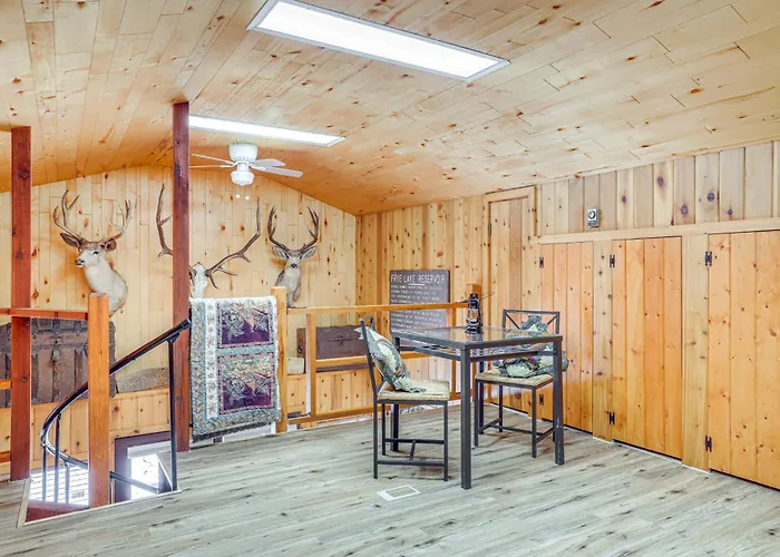 2 Mi To Main Street: Mtn-view Escape In Lander! Lander